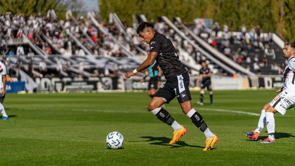 What are the key strategies for preventing shin splints in novice runners?